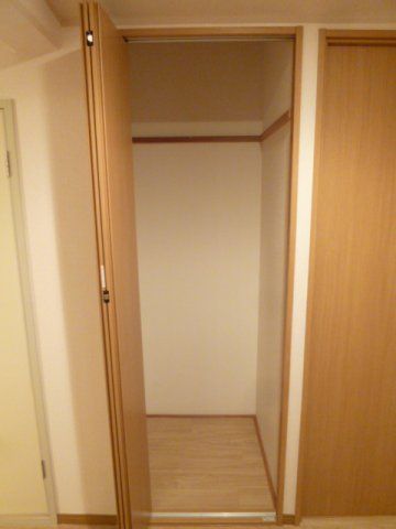 大阪府箕面市小野原東５丁目 収納