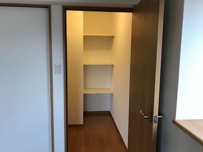 大阪府箕面市小野原西６丁目 収納