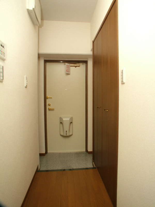 大阪府箕面市百楽荘４丁目 玄関