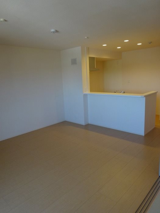 大阪府箕面市半町２丁目 リビング