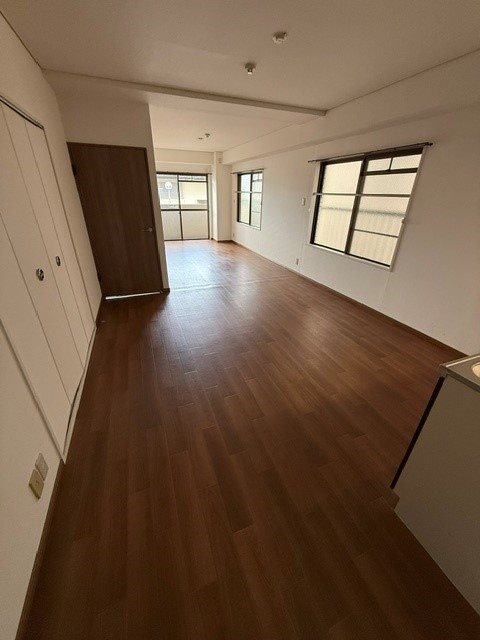 大阪府箕面市牧落３丁目 リビング
