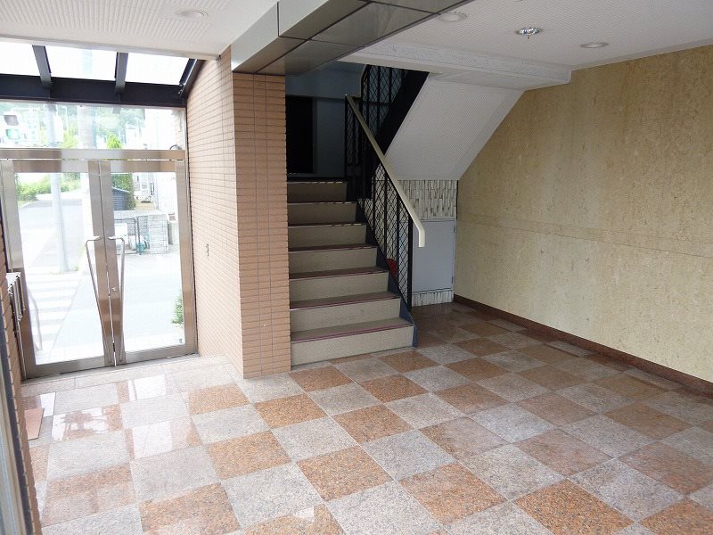 大阪府箕面市白島１丁目 エントランス