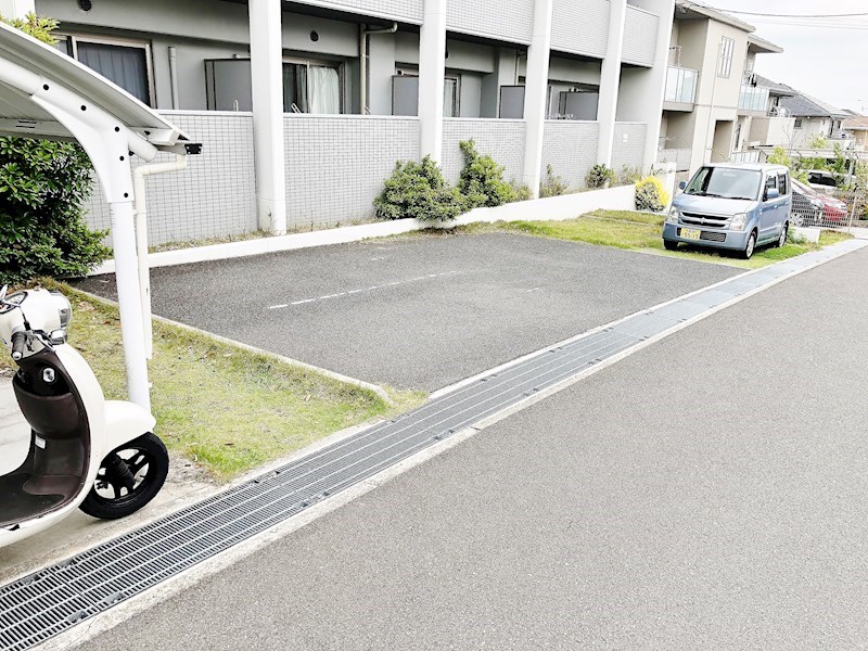 大阪府箕面市小野原西６丁目 駐車場