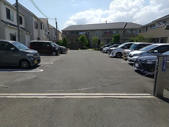 大阪府箕面市半町２丁目 駐車場