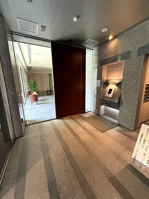 大阪府箕面市箕面６丁目 エントランス