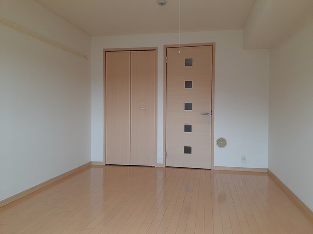 大阪府箕面市彩都粟生南２丁目 リビング