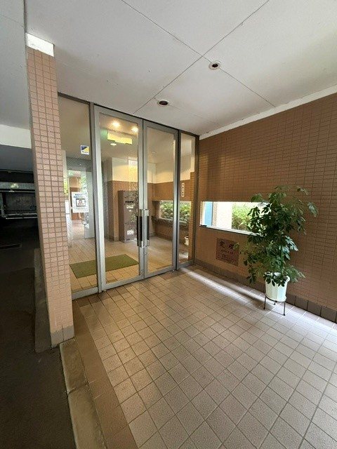 大阪府箕面市箕面１丁目 エントランス