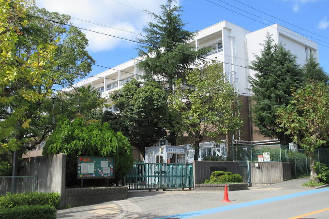 大阪府箕面市小野原東５丁目 小学校