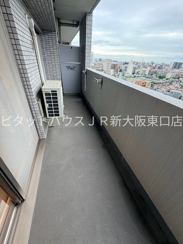 大阪府大阪市東淀川区東中島１丁目 ベランダ