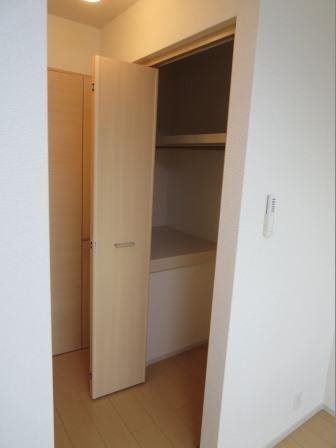エスポワールドミール 収納