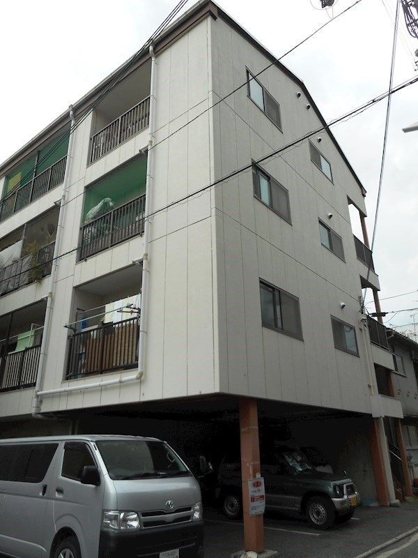 カトレアマンション 駐車場