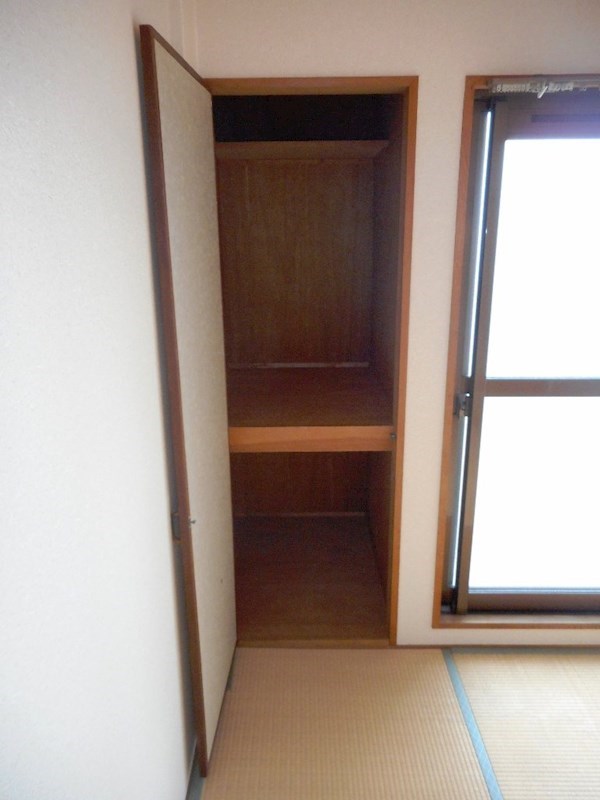 カトレアマンション 収納