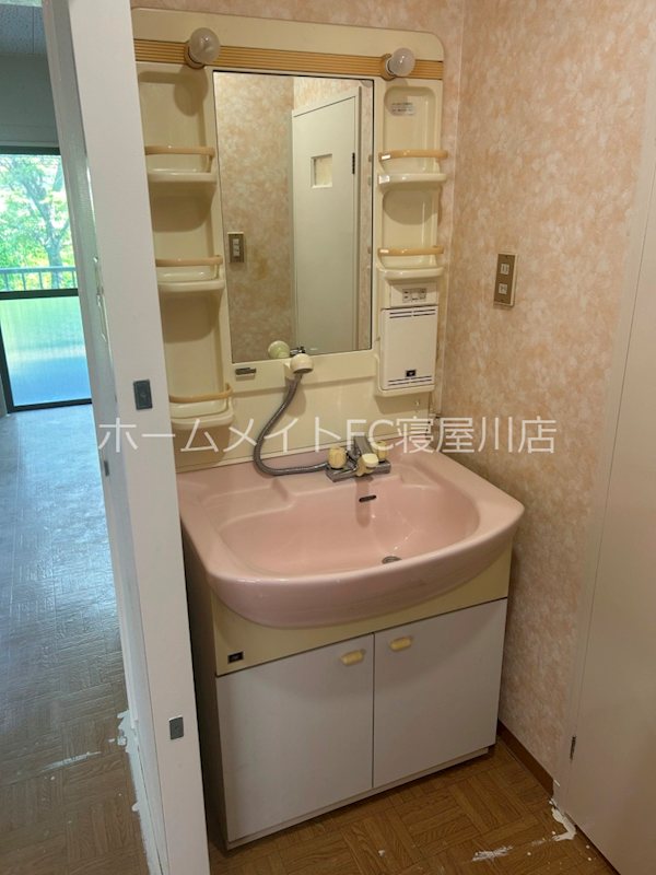 大阪府寝屋川市清水町 洗面所