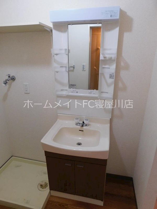 大阪府四條畷市砂２丁目 洗面所