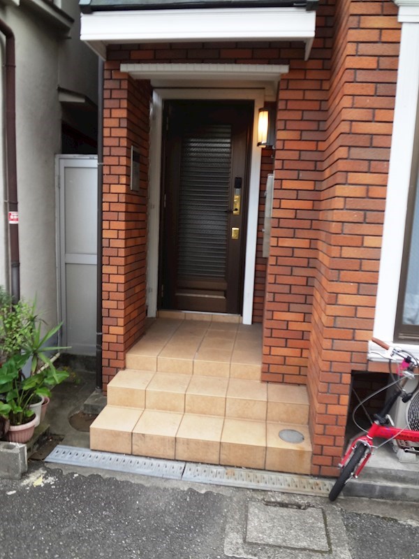 大阪府守口市滝井元町２丁目 エントランス