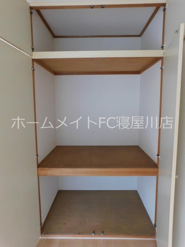 エスポワール香里 収納