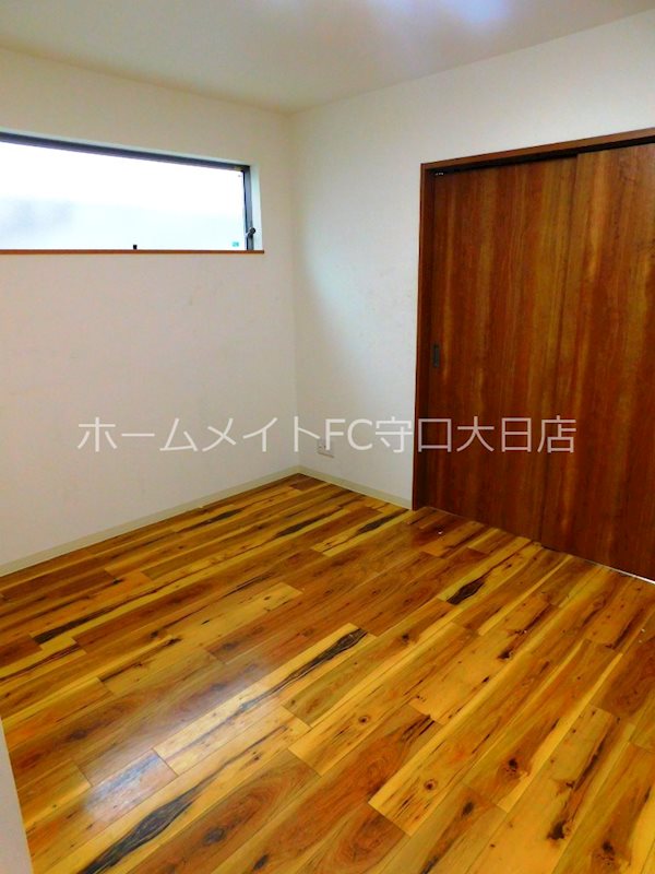 クリエオーレ寺方元町 リビング