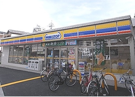 エスト香里 コンビニ