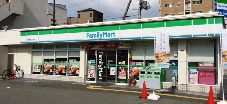 シャトーピネール コンビニ