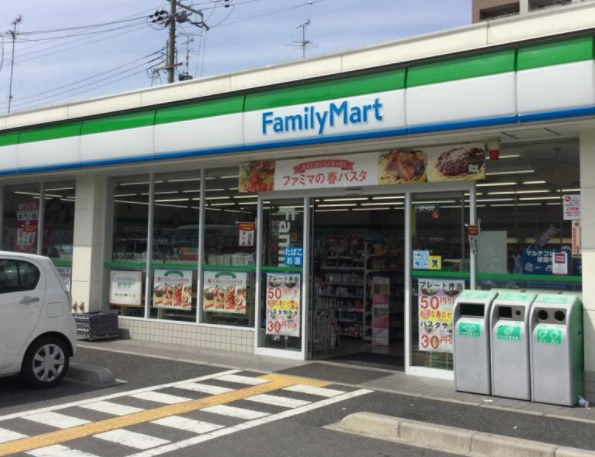 アーリーズ大宮通 コンビニ