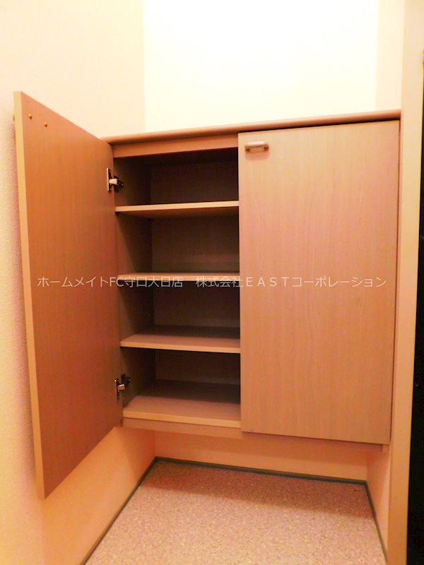 アゼリアパレス  収納