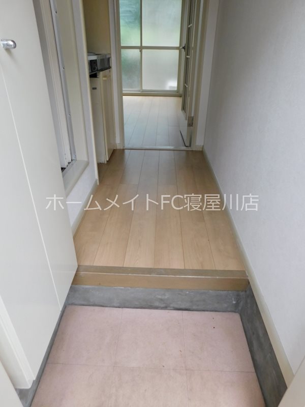 アメニティ寝屋川 玄関