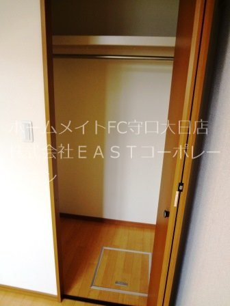 旭ハイツ 収納
