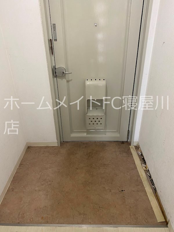 ウエストプラザ 玄関