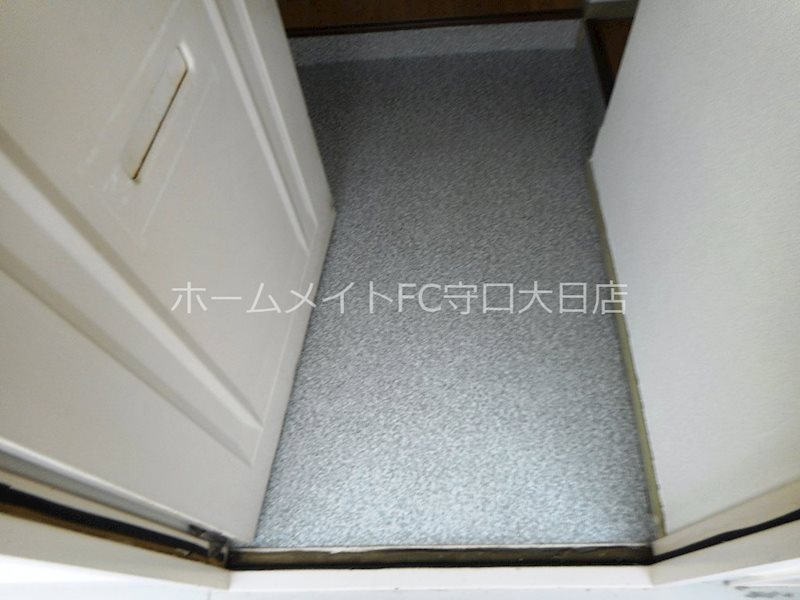ヴィラ大日町 玄関