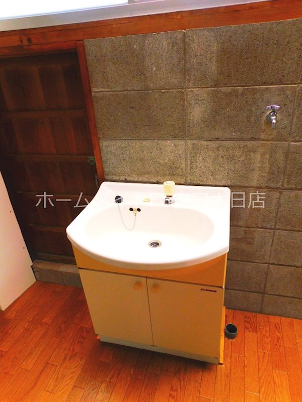 野里町３８番地貸家 洗面所