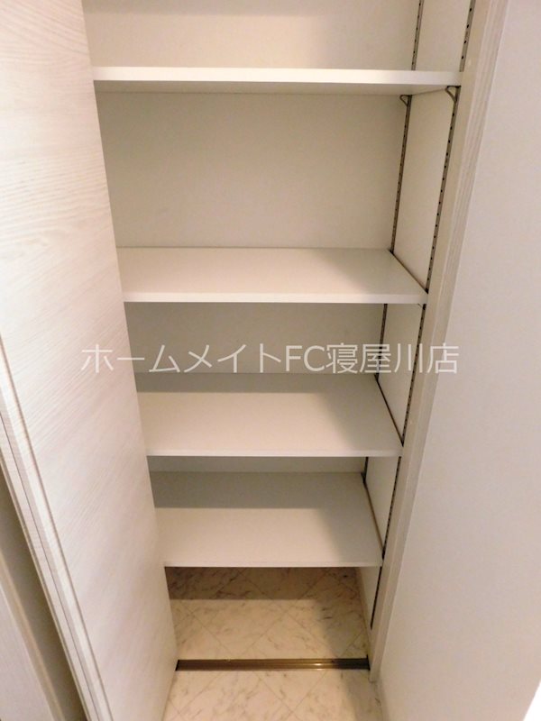 GMビルズ対馬江 収納