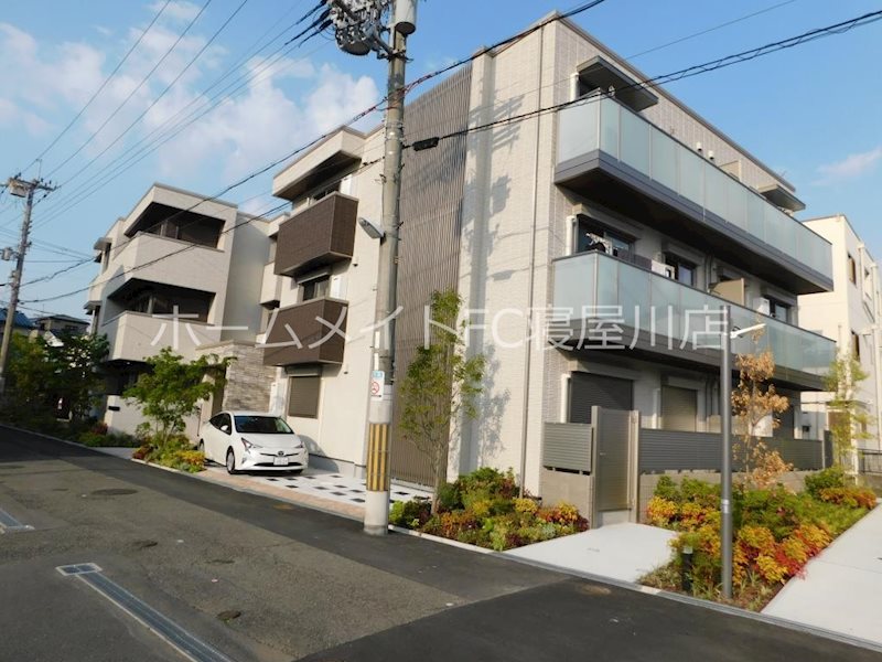 シャーメゾン寝屋川中央 外観