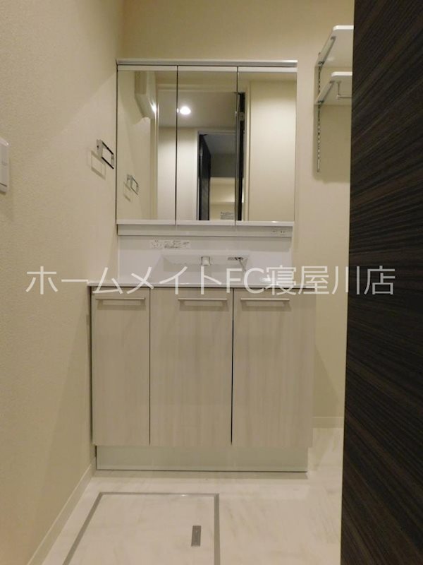 シャーメゾン寝屋川中央 洗面所