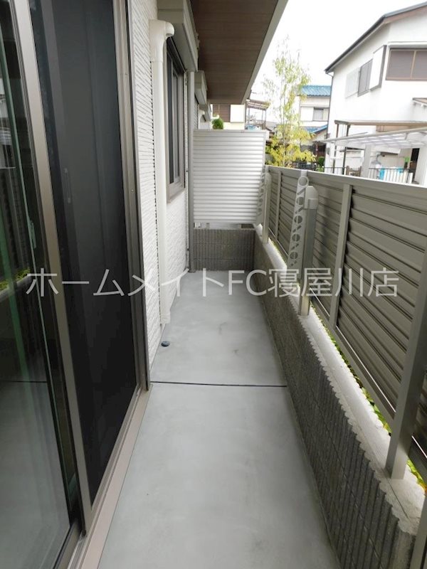 シャーメゾン寝屋川中央 ベランダ