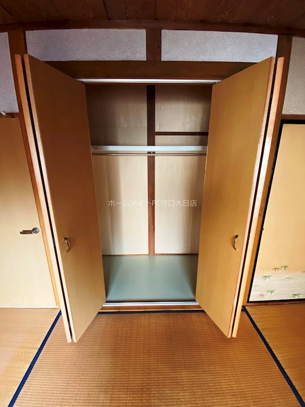 大久保町2丁目貸家 収納