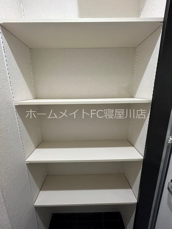 ディアコート香里 収納