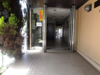 スターリングハイツ エントランス