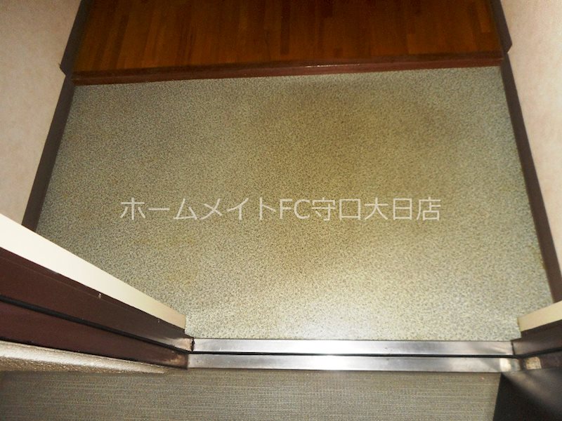 スターリングハイツ 玄関