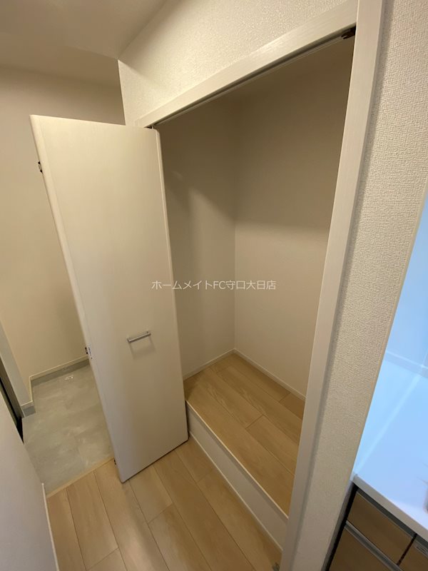オーヴェスト　アンビエンテⅡ 収納