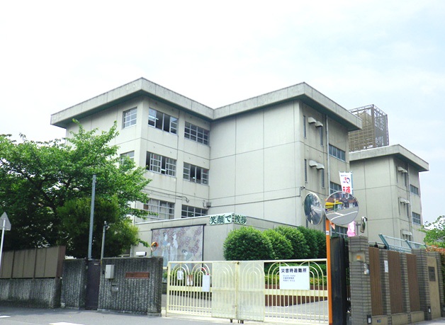 F8石津 中学校