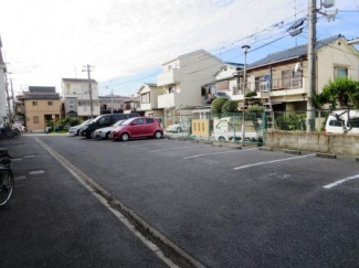 寿マンション  駐車場