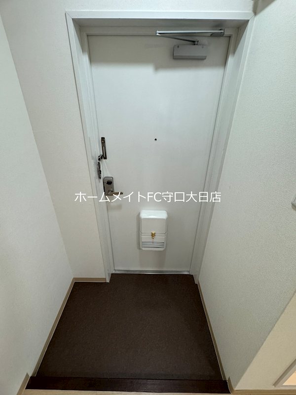 サンワビル 玄関