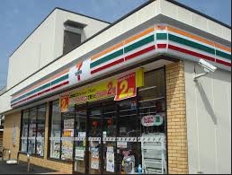 アデレード2番館 コンビニ