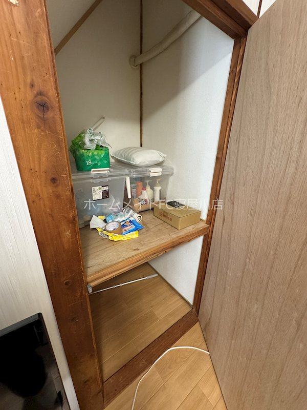 小林貸家　西端 収納