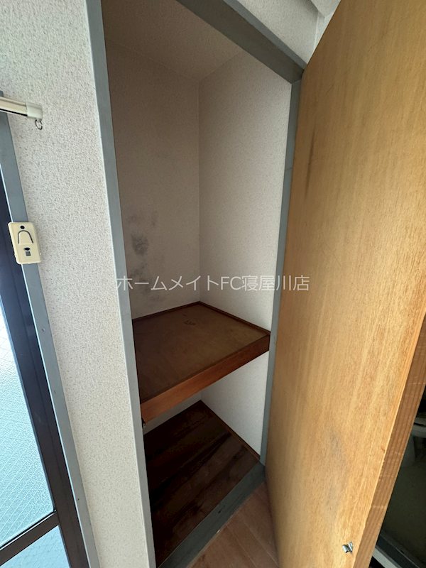 住地八坂マンション   収納