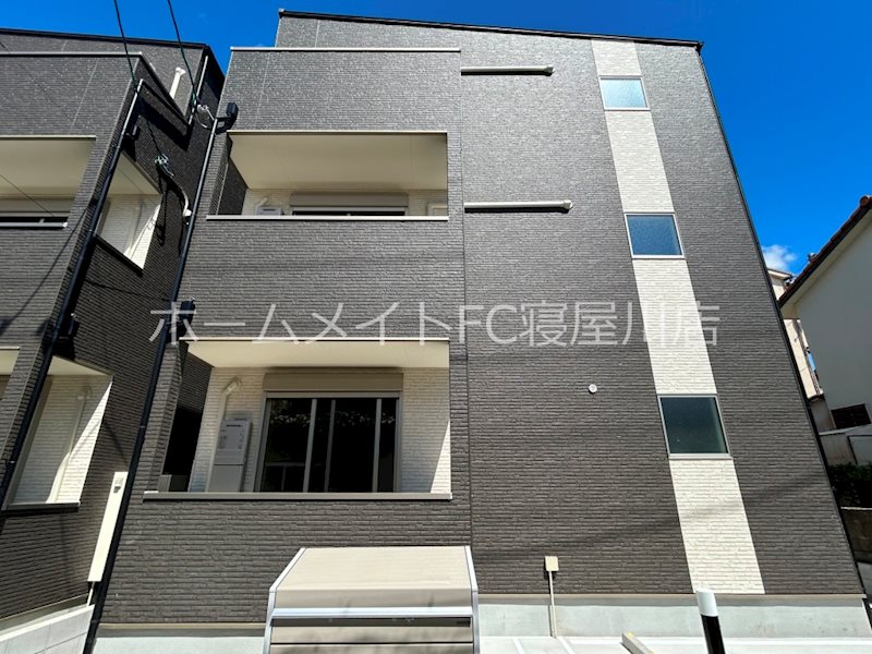 ジーメゾン寝屋川市秦町アリビオ 外観