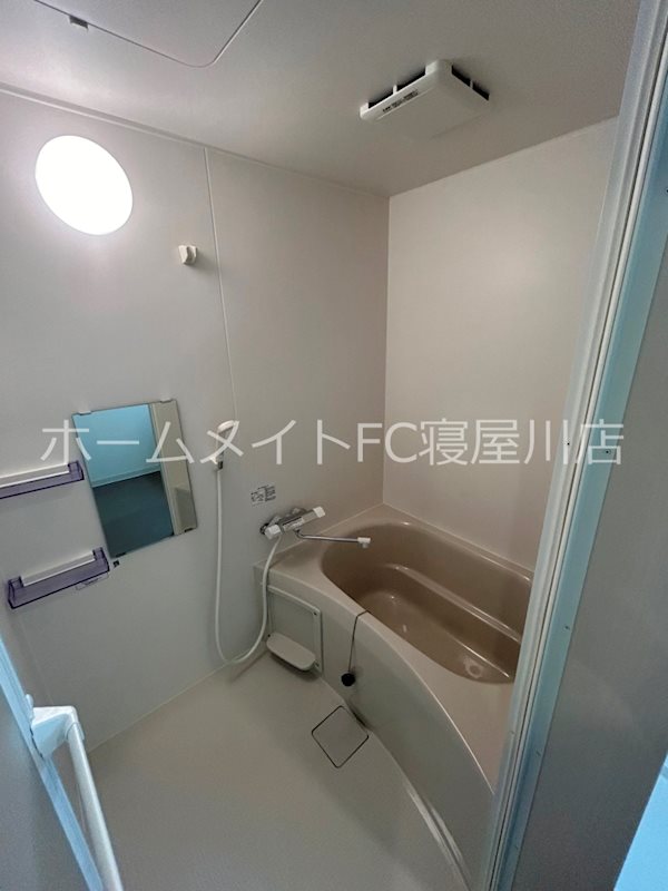 ジーメゾン寝屋川市秦町ルシェール   風呂画像
