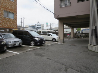 八坂一番館 駐車場