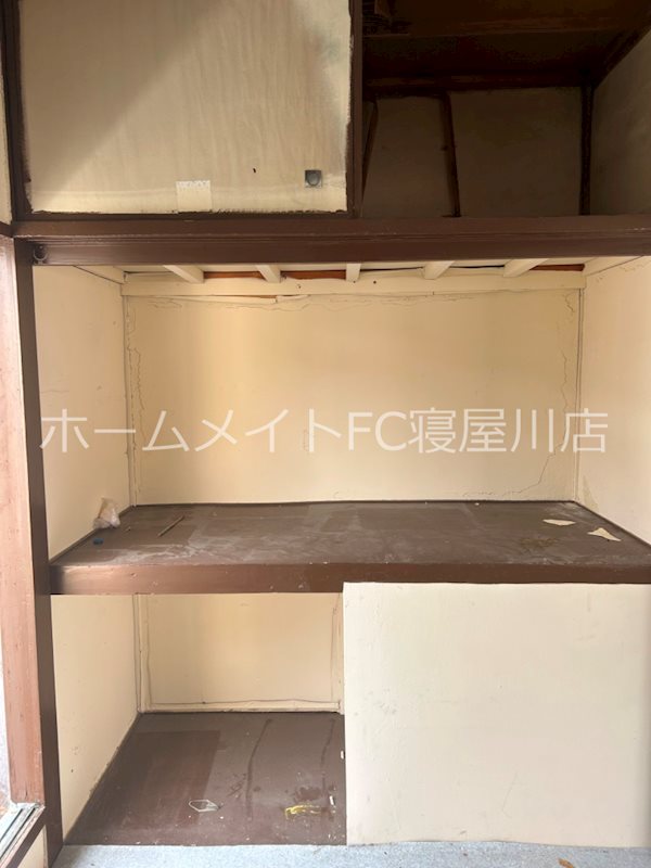 清水町20-13住居兼店舗 収納