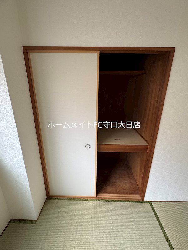 カトレアマンション 収納